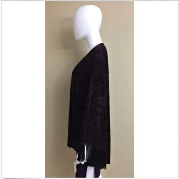 Cache Purple Over Wrap Black Fringe Shawl Topper NWOT Size Medium / Large NWOT - Picture 4 of 8